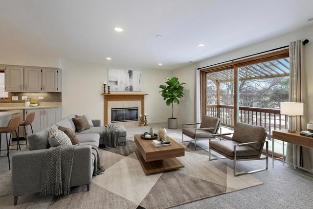 1209 E Davis Street E 3, Arlington Heights, IL 60005