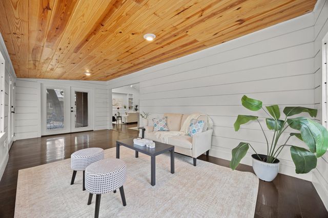 1707 Woodwind LN, Austin, TX 78758