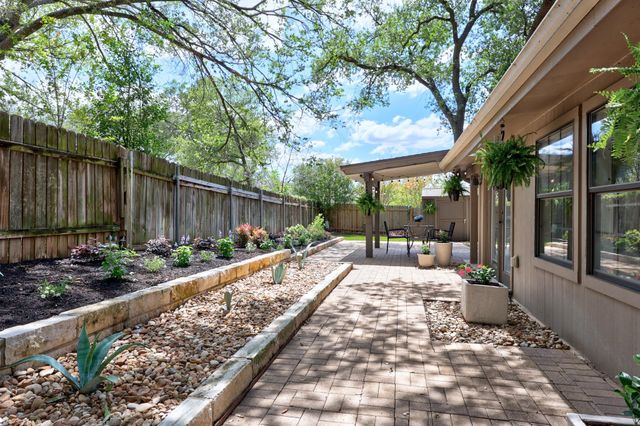1707 Woodwind LN, Austin, TX 78758