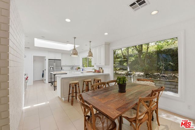 4401 Nogales Drive, Los Angeles, CA 91356