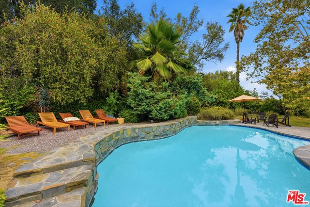 4401 Nogales Drive, Los Angeles, CA 91356
