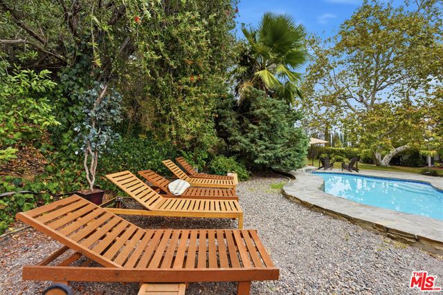 4401 Nogales Drive, Los Angeles, CA 91356