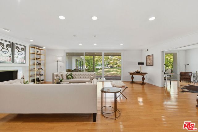 4401 Nogales Drive, Los Angeles, CA 91356