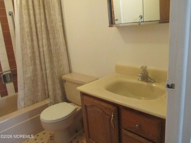 306A W Malvern Court, Lakewood, NJ 08701