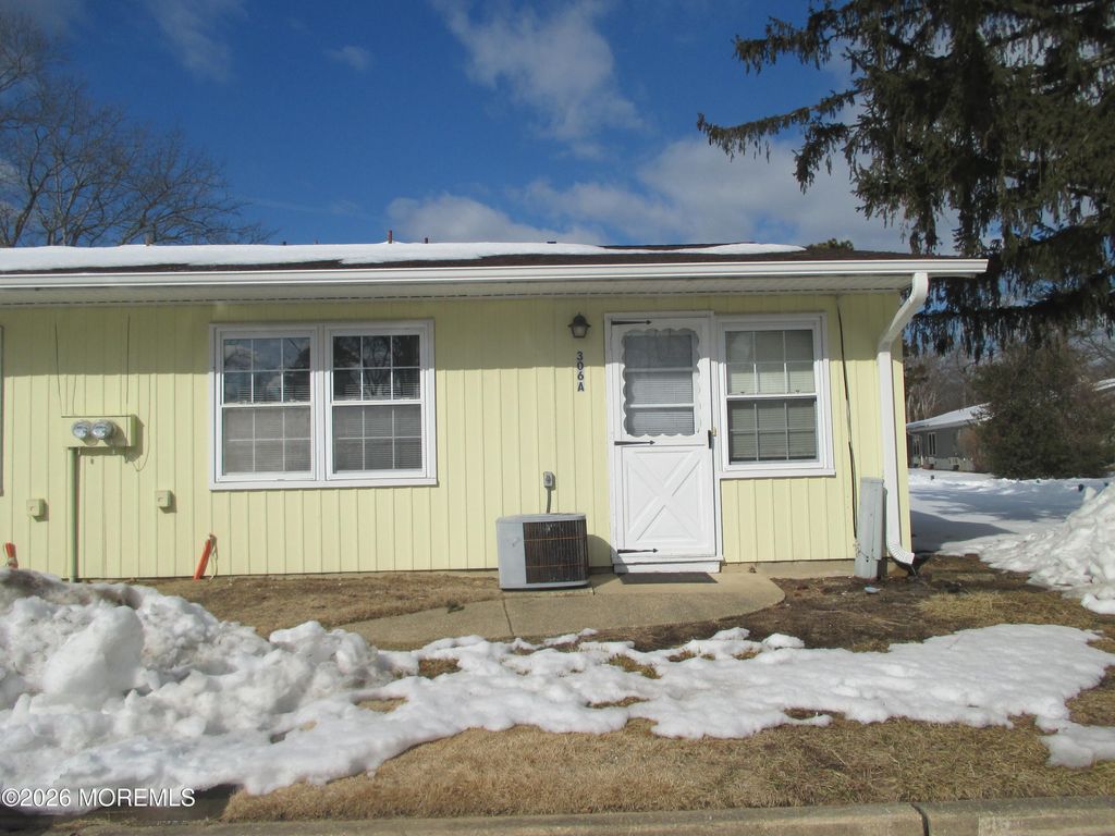 306A W Malvern Court, Lakewood, NJ 08701