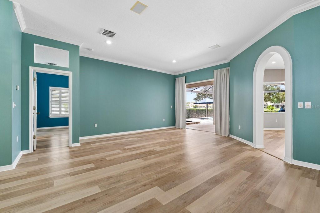 Image 17 of property listing at 1003 KINGS WAY LANE, Tarpon Springs, FL 34688
