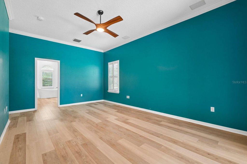 Image 24 of property listing at 1003 KINGS WAY LANE, Tarpon Springs, FL 34688