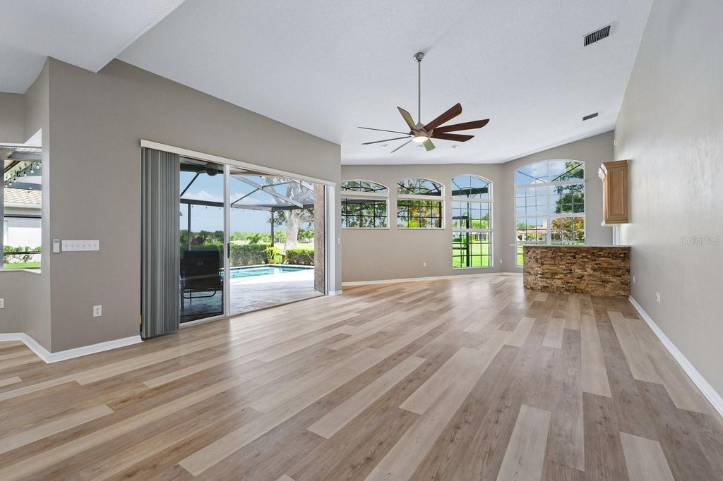 Image 29 of property listing at 1003 KINGS WAY LANE, Tarpon Springs, FL 34688