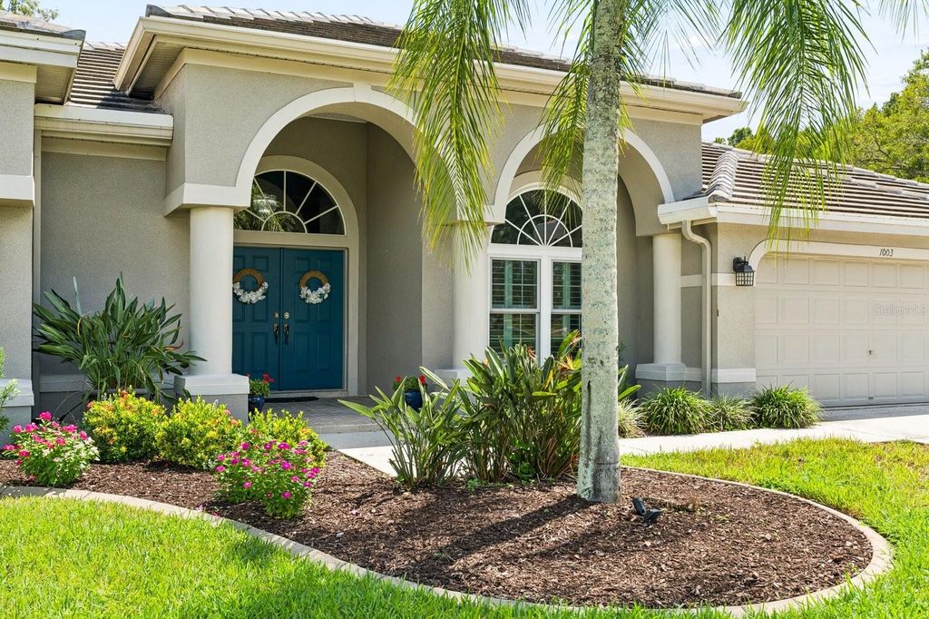 Image 4 of property listing at 1003 KINGS WAY LANE, Tarpon Springs, FL 34688