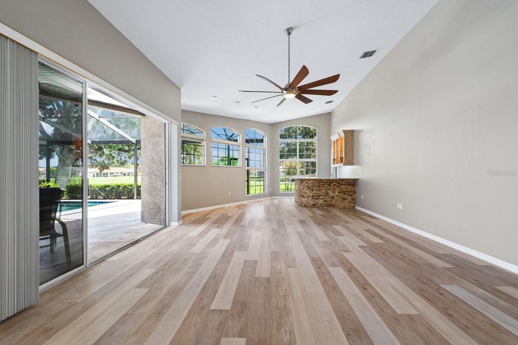 Image 31 of property listing at 1003 KINGS WAY LANE, Tarpon Springs, FL 34688