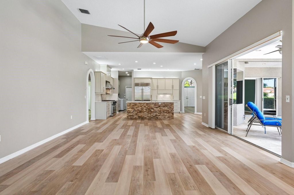Image 35 of property listing at 1003 KINGS WAY LANE, Tarpon Springs, FL 34688