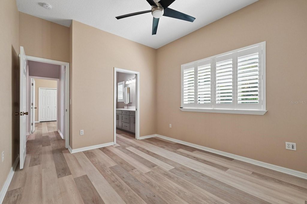 Image 38 of property listing at 1003 KINGS WAY LANE, Tarpon Springs, FL 34688