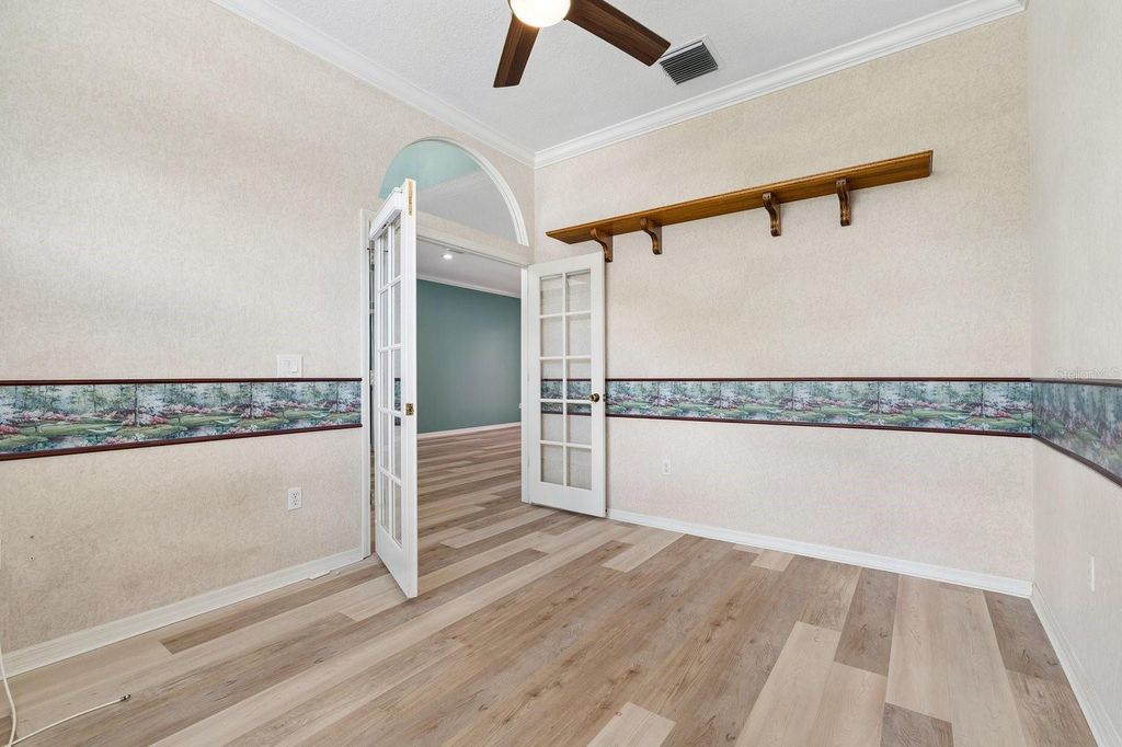 Image 44 of property listing at 1003 KINGS WAY LANE, Tarpon Springs, FL 34688