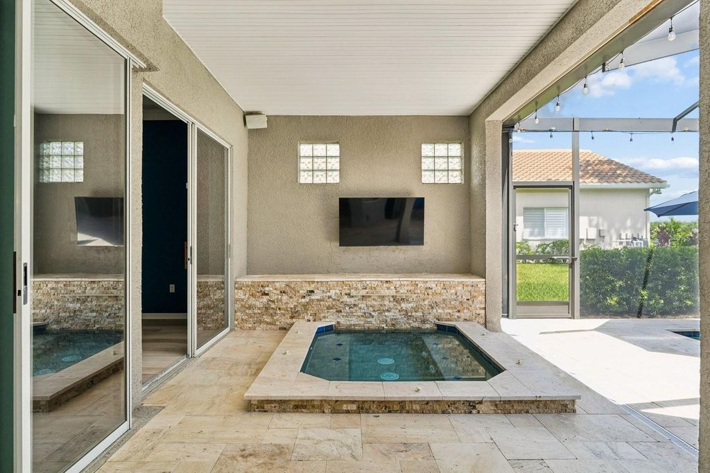 Image 50 of property listing at 1003 KINGS WAY LANE, Tarpon Springs, FL 34688