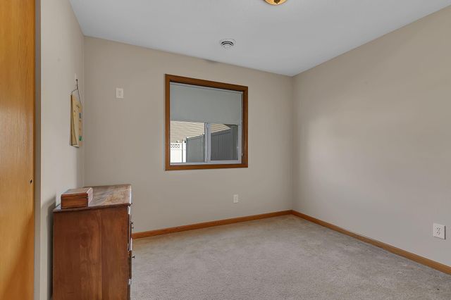 6737 22nd Street Loop N, Saint Cloud, MN 56303