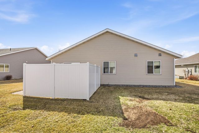 6737 22nd Street Loop N, Saint Cloud, MN 56303
