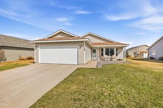 6737 22nd Street Loop N, Saint Cloud, MN 56303