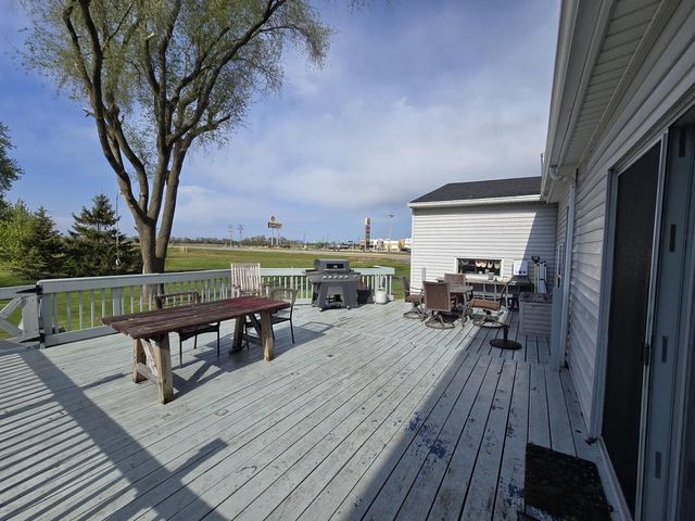 11704 12th STREET, Sturtevant, WI 53177