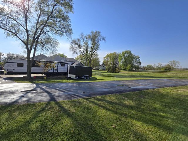 11704 12th STREET, Sturtevant, WI 53177