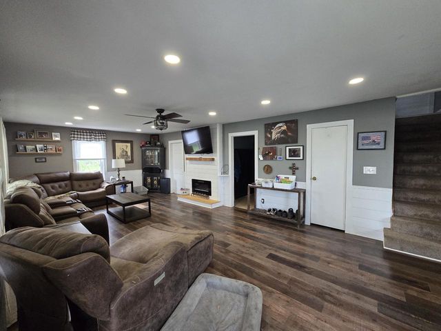11704 12th STREET, Sturtevant, WI 53177
