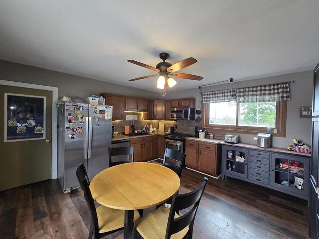 11704 12th STREET, Sturtevant, WI 53177