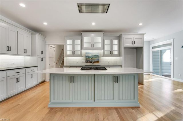 806A Calthrop Neck RD, Yorktown, VA 23693