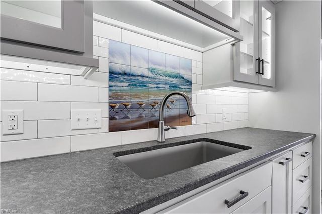 806A Calthrop Neck RD, Yorktown, VA 23693