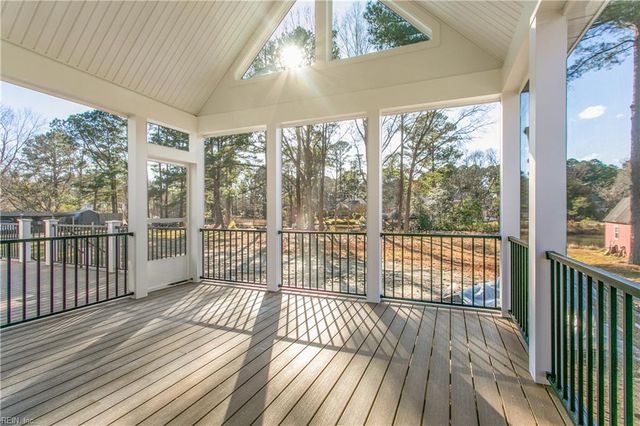 806A Calthrop Neck RD, Yorktown, VA 23693