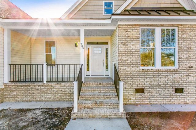 806A Calthrop Neck RD, Yorktown, VA 23693