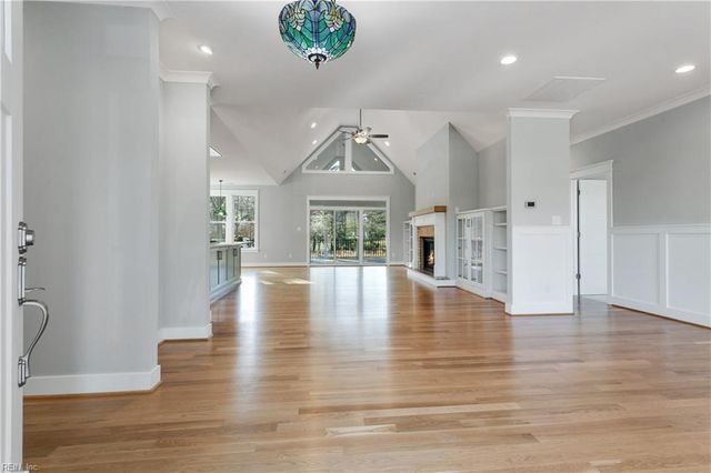 806A Calthrop Neck RD, Yorktown, VA 23693