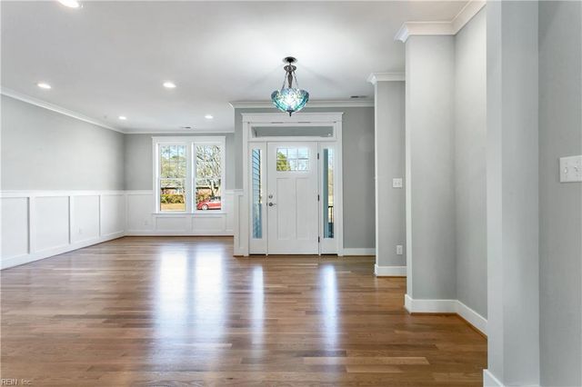 806A Calthrop Neck RD, Yorktown, VA 23693