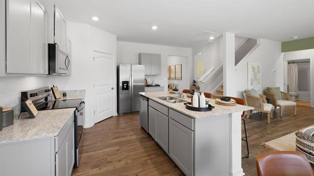 8208 Elkhorn Drive, Fairburn, GA 30213