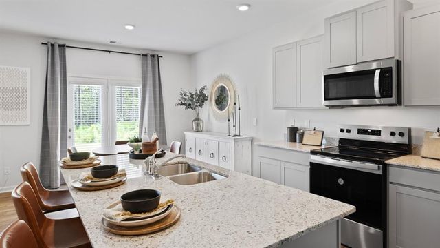 8208 Elkhorn Drive, Fairburn, GA 30213