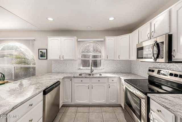 2919 E MUIRWOOD Drive, Phoenix, AZ 85048