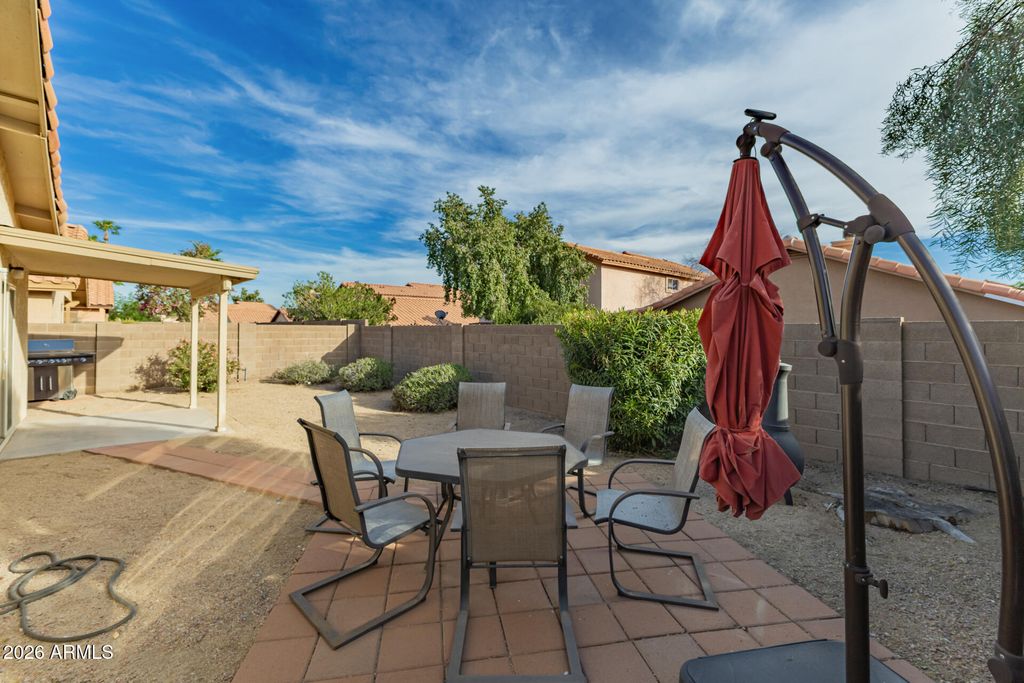 Image 11 of property listing at 2919 E MUIRWOOD Drive, Phoenix, AZ 85048