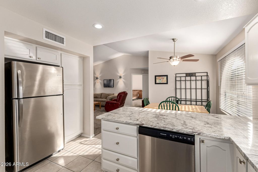 Image 17 of property listing at 2919 E MUIRWOOD Drive, Phoenix, AZ 85048