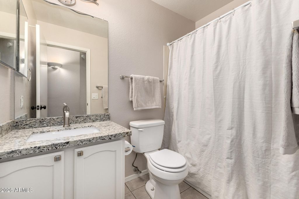 Image 8 of property listing at 2919 E MUIRWOOD Drive, Phoenix, AZ 85048