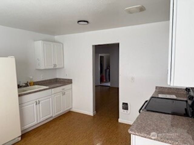 232 4th Avenue NW, Puyallup, WA 98371