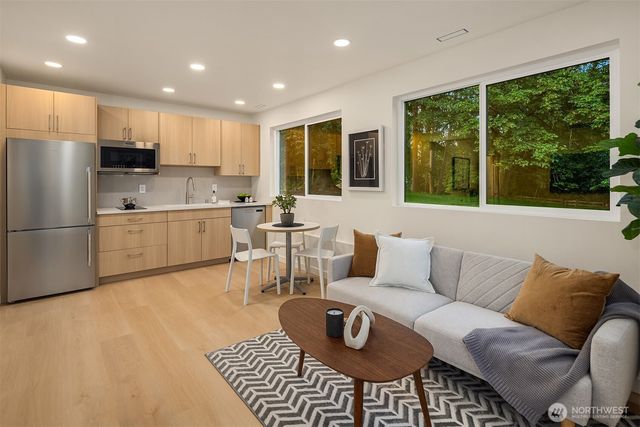 22029 49th Avenue SE, Bothell, WA 98021
