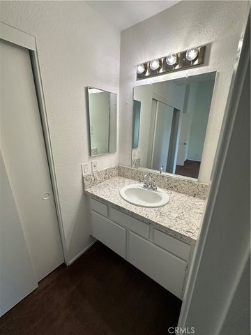 172 W Walnut D, Rialto, CA 92376