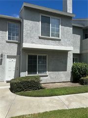 172 W Walnut D, Rialto, CA 92376