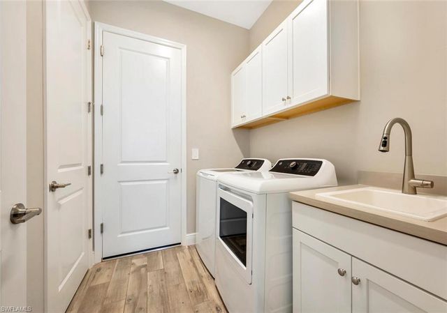 4003 Pegasus WAY, Naples, FL 34120