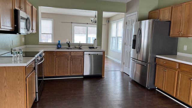 40 Mountain Laurel Way 40, Suffield, CT 06078