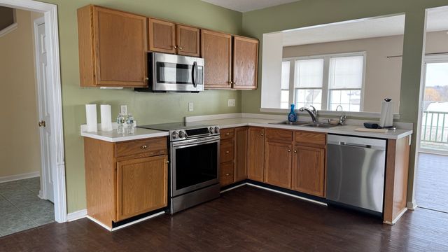 40 Mountain Laurel Way 40, Suffield, CT 06078