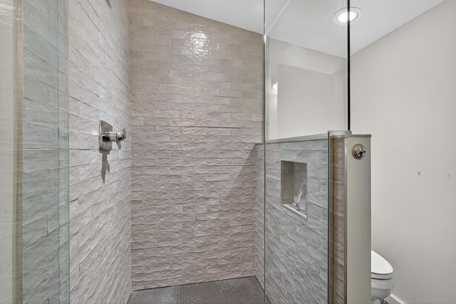 1401 N Limestone, Lexington, KY 40505