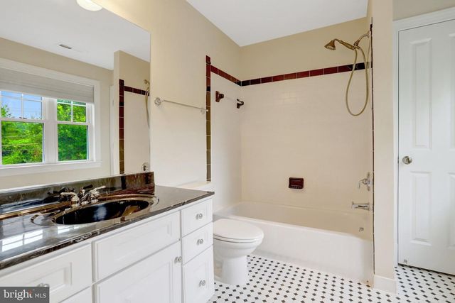 8311 MOUNT VERNON HWY, Alexandria, VA 22309