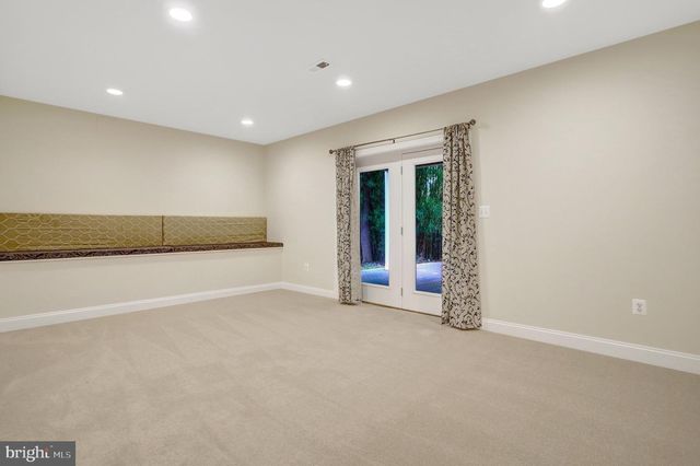 8311 MOUNT VERNON HWY, Alexandria, VA 22309