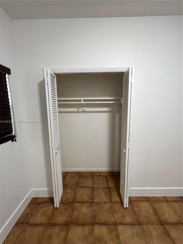 920 SW 30th Ave 2, Miami, FL 33135