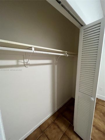 920 SW 30th Ave 2, Miami, FL 33135