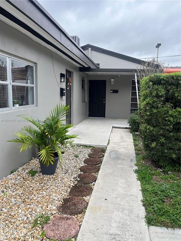 920 SW 30th Ave 2, Miami, FL 33135